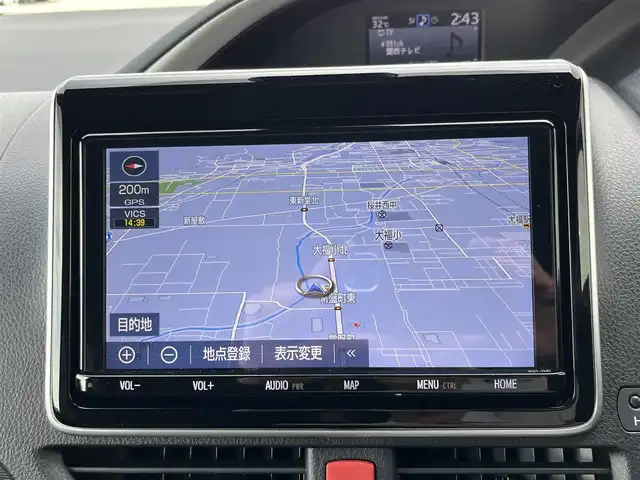 トヨタ ヴォクシー ZS 煌Ⅱ 奈良県 2020(令2)年 4.5万km ホワイトパールクリスタルシャイン ワンオーナー/純正9インチナビ（NSZT-Y68T）/（フルセグ/BT/CD/DVD)/クルーズコントロール/バックカメラ/コーナーセンサー（前後）/衝突軽減システム/レーンキープアシスト/両側パワースライドドア/後席サンシェード/オートライト/ETC/純正16インチAW/保証書