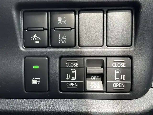 トヨタ ヴォクシー ZS 煌Ⅱ 奈良県 2020(令2)年 4.5万km ホワイトパールクリスタルシャイン ワンオーナー/純正9インチナビ（NSZT-Y68T）/（フルセグ/BT/CD/DVD)/クルーズコントロール/バックカメラ/コーナーセンサー（前後）/衝突軽減システム/レーンキープアシスト/両側パワースライドドア/後席サンシェード/オートライト/ETC/純正16インチAW/保証書
