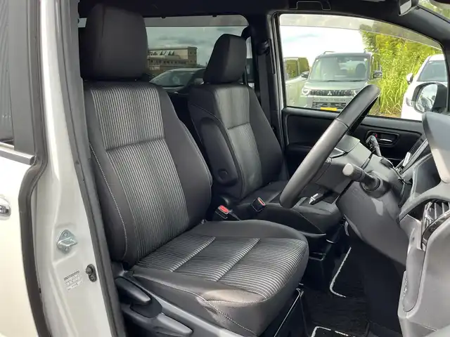 トヨタ ヴォクシー ZS 煌Ⅱ 奈良県 2020(令2)年 4.5万km ホワイトパールクリスタルシャイン ワンオーナー/純正9インチナビ（NSZT-Y68T）/（フルセグ/BT/CD/DVD)/クルーズコントロール/バックカメラ/コーナーセンサー（前後）/衝突軽減システム/レーンキープアシスト/両側パワースライドドア/後席サンシェード/オートライト/ETC/純正16インチAW/保証書