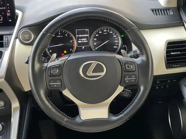 レクサス ＮＸ 300 Iパッケージ 山梨県 2017(平29)年 4.5万km ソニッククォーツ 3眼LED/白革/ACC/BSA/LDA/純正メモリナビ/フルセグ/バックカメラ/サイドカメラ/前後クリアランスソナー/パワーバックドア/パワーシート/シートメモリ/シートヒーター/ステアリングヒーター/Ａライト/Ａハイビーム/ドラレコ/ＣＤ/ＤＶＤ/ＢＤ