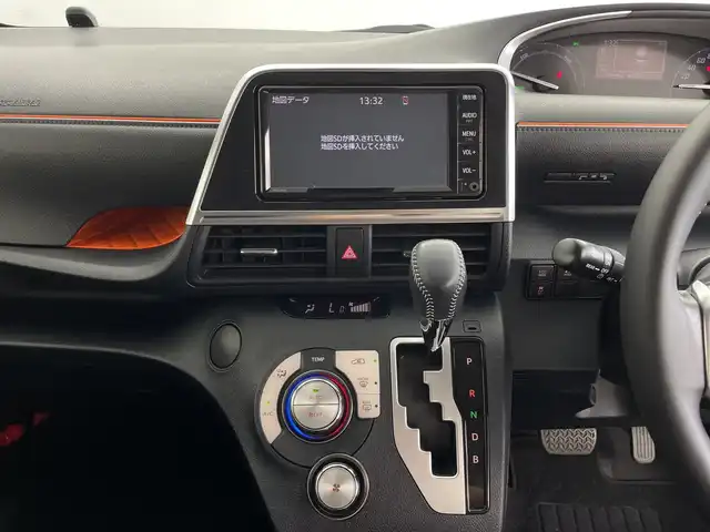 トヨタ シエンタ ハイブリッド G 鹿児島県 2020(令2)年 2.3万km ベージュ 外部検査実施済み/R3.4.5.6年トヨタ記録簿有/純正SDナビ【NSCN-W68】/(ワンセグTV/Bluetooth)/全周囲カメラ/ビルトインETC2.0/前後ドライブレコーダー/横滑り防止機能/レーンアシスト/衝突軽減ブレーキ/スマートキー/100V電源/LEDヘッドライト/クルーズコントロール