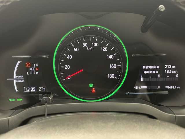 ホンダ ヴェゼル ハイブリッド 千葉県 2017(平29)年 7.3万km ホワイトオーキッドパール 禁煙車/純正SDナビ【VXM-175VFEi】/(FM/AM/CD/DVD/TV/Bluetooth/SD/USB/iPod)/ホンダセンシング/衝突軽減ブレーキ/アダプティブクルーズコントロール/先行車発進告知/路外逸脱抑制システム/レーンキープアシスト/リアクティブフォースペダル/標識認識機能/バックカメラ/ドラレコ(前方のみ)/スペアキー（１本）/前席シートヒーター/ＬＥＤヘッドライト/純正18インチアルミホイール/純正フロアマット/電動パーキングブレーキ/パドルシフト/フォグランプ/ハーフレザーシート/ステアリングスイッチ/ドアバイザー/電動格納ウィンカーミラー/取扱説明書