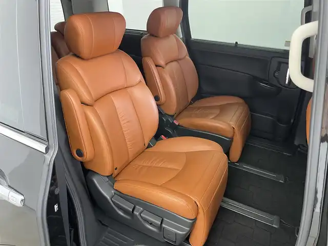 日産 エルグランド 250HWS Sジェットブラック アーバンクロム 埼玉県 2020(令2)年 3.6万km ファントムブラック サンルーフ　純正ナビ　フリップダウンモニター　アラウンドビューモニター　茶レザーシート　ビルトインＥＴＣ　３６０度ドライブレコーダー　レーダークルーズコントロール　シートヒーター　ＬＥＤヘッドライト