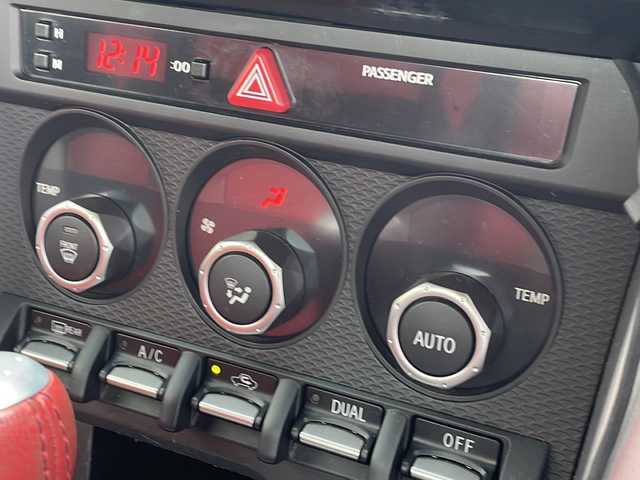 トヨタ ８６ GT リミテッド 福島県 2014(平26)年 3.8万km サテンホワイトパール オートマシフト 純正ナビ フルセグTV Bluetooth バックカメラ ハーフレザーシート パドルシフト オートライト シートヒーター ETC リアウィング 17インチ純正アルミホイール スマートキー
