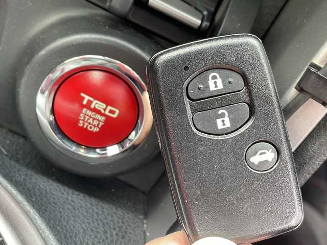 トヨタ ８６ GT リミテッド 福島県 2014(平26)年 3.8万km サテンホワイトパール オートマシフト 純正ナビ フルセグTV Bluetooth バックカメラ ハーフレザーシート パドルシフト オートライト シートヒーター ETC リアウィング 17インチ純正アルミホイール スマートキー