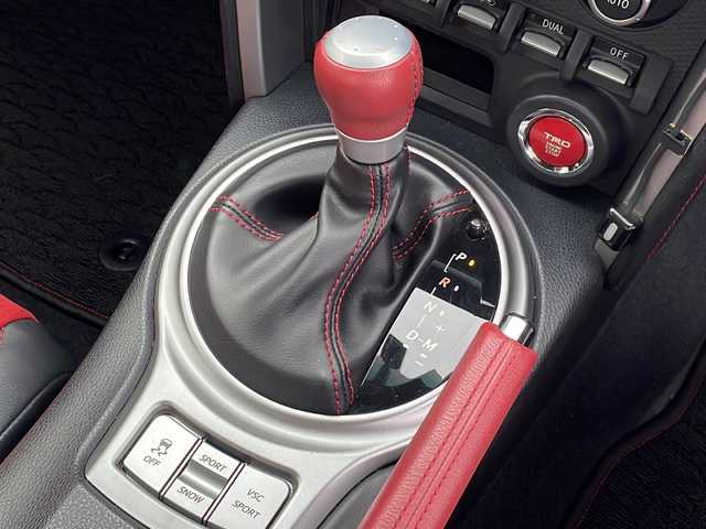 トヨタ ８６ GT リミテッド 福島県 2014(平26)年 3.8万km サテンホワイトパール オートマシフト 純正ナビ フルセグTV Bluetooth バックカメラ ハーフレザーシート パドルシフト オートライト シートヒーター ETC リアウィング 17インチ純正アルミホイール スマートキー
