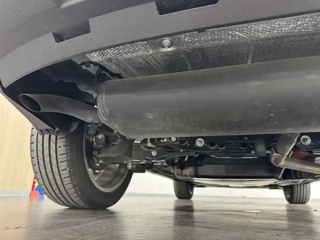 レクサス ＮＸ 350h バージョンL 三重県 2023(令5)年 1.4万km ソニッククォーツ Pガソリン・ハイブリッド/FF/MTモード付CVT/14インチディスプレイオーディオPlus＋ナビ/（FM/AM/TV/Bluetooth/USB/iPod/Miracast/CarPlay/AndroidAuto）/バックカメラ・サイドカメラ（助手席側）/ETC2.0/LEXUS Safety System＋/・プリクラッシュセーフティ/・緊急時操舵支援＋フロントクロストラフィックアラート＋レーンチェンジアシスト/・アダプティブハイビームシステム/・レーントレーシングアシスト/・レーダークルコン/・ロードサインアシスト/・プロアクティブドライビングアシスト/●ブラインドスポットモニター/●安心降車アシスト/●パーキングサポートブレーキ（前後静止物＋後方接近車両）/●ITS Connect/など/装備/・茶革シート（本革）/・8wayパワーシート（Dメモリー、ランバーサポート付/N）/・シートベンチレーション（D/N）/・シートヒーター（D/N/REAR）/・ハンズフリーパワーバックドア/・AC100Vコンセント（100W）/・カラーヘッドアップディスプレイ（連動ステアリングスイッチ付）/・左右独立オートエアコン/・オートライト、3眼LEDヘッドランプ/・20inAW/・スマートキーx2、カードキーx1/など