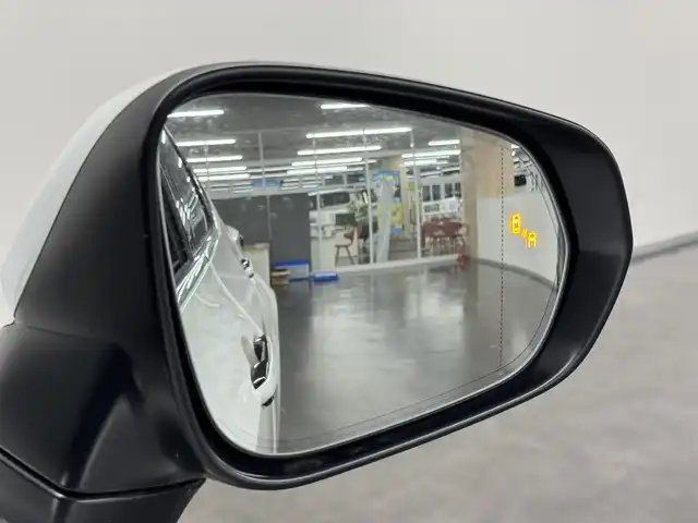 レクサス ＮＸ 350h バージョンL 三重県 2023(令5)年 1.4万km ソニッククォーツ Pガソリン・ハイブリッド/FF/MTモード付CVT/14インチディスプレイオーディオPlus＋ナビ/（FM/AM/TV/Bluetooth/USB/iPod/Miracast/CarPlay/AndroidAuto）/バックカメラ・サイドカメラ（助手席側）/ETC2.0/LEXUS Safety System＋/・プリクラッシュセーフティ/・緊急時操舵支援＋フロントクロストラフィックアラート＋レーンチェンジアシスト/・アダプティブハイビームシステム/・レーントレーシングアシスト/・レーダークルコン/・ロードサインアシスト/・プロアクティブドライビングアシスト/●ブラインドスポットモニター/●安心降車アシスト/●パーキングサポートブレーキ（前後静止物＋後方接近車両）/●ITS Connect/など/装備/・茶革シート（本革）/・8wayパワーシート（Dメモリー、ランバーサポート付/N）/・シートベンチレーション（D/N）/・シートヒーター（D/N/REAR）/・ハンズフリーパワーバックドア/・AC100Vコンセント（100W）/・カラーヘッドアップディスプレイ（連動ステアリングスイッチ付）/・左右独立オートエアコン/・オートライト、3眼LEDヘッドランプ/・20inAW/・スマートキーx2、カードキーx1/など