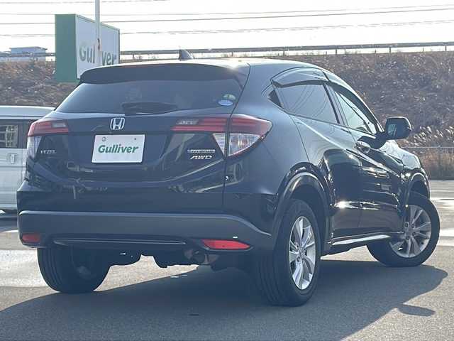 ホンダ ヴェゼル ハイブリッド X 青森県 2014(平26)年 12.1万km クリスタルブラックパール ・4WD/・純正ナビ/・バックカメラ/・Bluetooth/・衝突軽減ブレーキ/・クルーズコントロール/・プッシュスタート/・スマートキー/・パドルシフト/・純正16AW/・純正LEDヘッドライト/・純正フォグ/・ETC/・保証書・取説あり