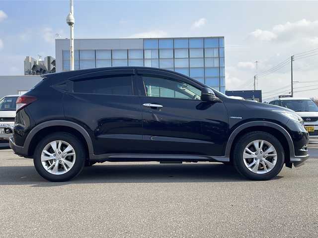 ホンダ ヴェゼル ハイブリッド X 青森県 2014(平26)年 12.1万km クリスタルブラックパール ・4WD/・純正ナビ/・バックカメラ/・Bluetooth/・衝突軽減ブレーキ/・クルーズコントロール/・プッシュスタート/・スマートキー/・パドルシフト/・純正16AW/・純正LEDヘッドライト/・純正フォグ/・ETC/・保証書・取説あり