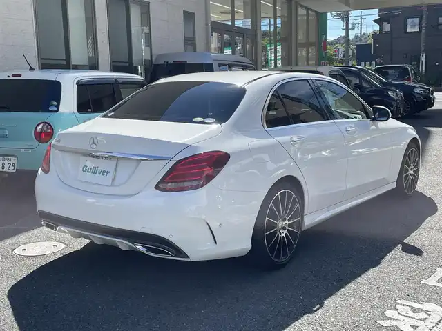 メルセデス・ベンツ Ｃ２５０ スポーツ 静岡県 2015(平27)年 2.2万km ポーラホワイト ワンオーナー/純正ナビ/フルセグTV/DVD/CD/BT/バックカメラ/ブルメスターサウンド/赤革シート/前席シートヒーター/前席メモリー付パワーシート/パフュームアトマイザー/パワートランク/ビルトインETC/LEDヘッドライト/前方ドライブレコーダー/パドルシフト/衝突軽減ブレーキ/レーンキープアシスト/クリアランスソナー/ブラインドスポットモニター/ヘッドアップディスプレイ/レーダークルーズコントロール/純正19インチAW/スマートキー×2/保証書/取扱説明書/H30/R2/R4/R6点検記録簿有