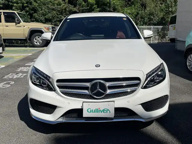 メルセデス・ベンツ Ｃ２５０ スポーツ 静岡県 2015(平27)年 2.2万km ポーラホワイト ワンオーナー/純正ナビ/フルセグTV/DVD/CD/BT/バックカメラ/ブルメスターサウンド/赤革シート/前席シートヒーター/前席メモリー付パワーシート/パフュームアトマイザー/パワートランク/ビルトインETC/LEDヘッドライト/前方ドライブレコーダー/パドルシフト/衝突軽減ブレーキ/レーンキープアシスト/クリアランスソナー/ブラインドスポットモニター/ヘッドアップディスプレイ/レーダークルーズコントロール/純正19インチAW/スマートキー×2/保証書/取扱説明書/H30/R2/R4/R6点検記録簿有
