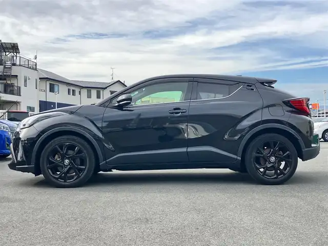 トヨタ Ｃ－ＨＲ G モード ネロ セーフティプラス 静岡県 2020(令2)年 6.6万km ブラックマイカ 純正ディスプレイオーディオ/全方位カメラ/エンジンスタートボタン/保証書/取扱説明書/パワーステアリング/パワーウィンドウ/アイドリングストップ/スマートキー/オートエアコン/レーダークルーズコントロール/純正ETC/純正フロアマット/ハーフレザーシート/D席N席シートヒーター/純正アルミホイール/ABS/BSM/横滑り防止装置/コーナーセンサー前後/レーンキープアシスト/オートライト/オートマチックハイビーム/LEDヘッドライト/W+サイドエアバック/カーテンエアバック/衝突軽減システム