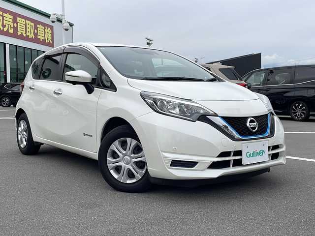 日産 ノート e－パワー X 長野県 2017(平29)年 5.4万km ブリリアントホワイトパール 登録時走行距離 53808km/７インチ純正ナビ/Bluetooth Audio/フルセグテレビ/全周囲カメラ/バックカメラ/前後ドライブレコーダー/デジタルインナーミラー/電動格納ドアミラー/ＥＴＣ/純正フロアマット/プッシュスタート/オートライト/ドアバイザー/スマートキー/ステアリングスイッチ/横滑り防止機能/盗難防止機能