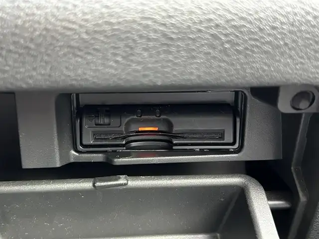 日産 セレナ X 島根県 2017(平29)年 7.9万km カシミヤグレージュ 登録時走行距離79854km/ワンオーナー/純正SDナビ(Bluetooth/AM/FM/CD/DVD)/フルセグTV/両側パワースライドドア/ブラウンハーフレザーシート/全周囲/サイド/バック/フロントカメラ/クルーズコントロール/ビルトインETC/ロールサンシェード/シートバックテーブル/純正フロアマット/前後コーナーセンサー/LEDヘッドライト/オートライト/レーンキープアシスト/横滑り防止装置/衝突被害軽減ブレーキ/ダブル/カーテンエアバッグ/ウィンカーミラー/ドアバイザー/禁煙車/取扱説明書/保証書