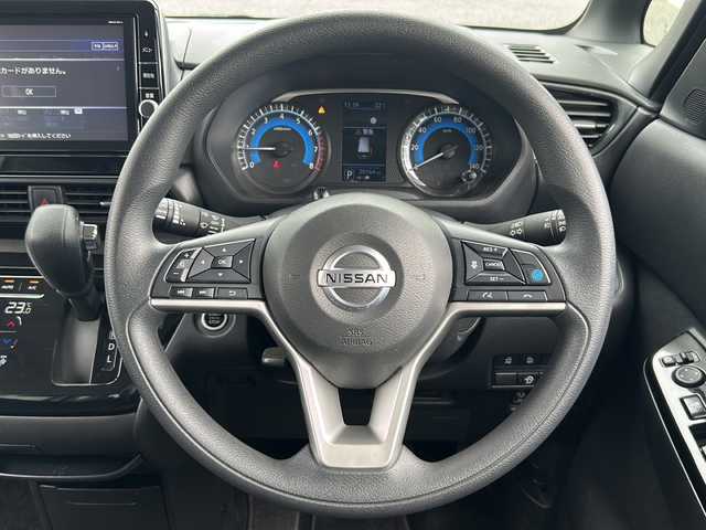 日産 ルークス HWS X プロパイロットED 千葉県 2020(令2)年 2.1万km ホワイトパール 純正９インチナビフルセグTV/（CD/DVD/SD/SDREC/Bluetooth)/アラウンドビューカメラ/両側パワースライドドア/プロパイロット/レーダークルーズコントロール/エマージェンシーブレーキシステム/LEDヘッドライト/LEDフォグランプ/オートハイビーム/レーンキープアシスト/アイドリングストップ/電動パーキングブレーキ/オートブレーキホールド/取扱説明書/保証書