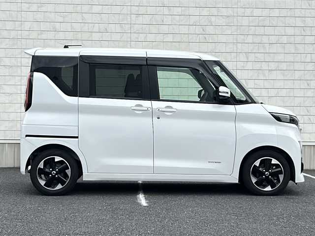 日産 ルークス HWS X プロパイロットED 千葉県 2020(令2)年 2.1万km ホワイトパール 純正９インチナビフルセグTV/（CD/DVD/SD/SDREC/Bluetooth)/アラウンドビューカメラ/両側パワースライドドア/プロパイロット/レーダークルーズコントロール/エマージェンシーブレーキシステム/LEDヘッドライト/LEDフォグランプ/オートハイビーム/レーンキープアシスト/アイドリングストップ/電動パーキングブレーキ/オートブレーキホールド/取扱説明書/保証書