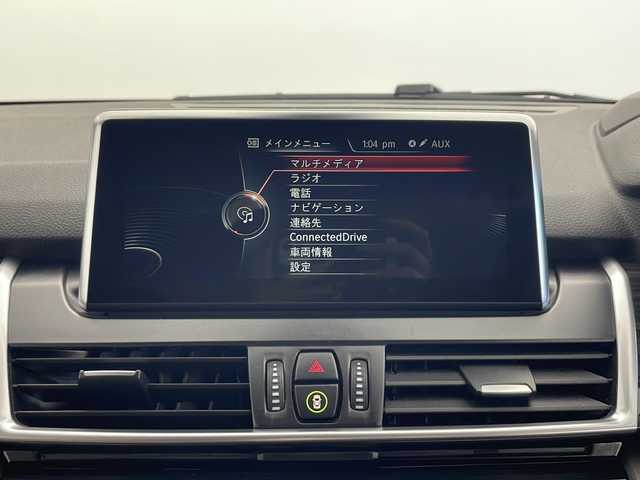ＢＭＷ ２２５ＸＥ アクティブツアラー ラグジュアリー 秋田県 2016(平28)年 4.2万km 白 4WD/純正ナビ /フルセグTV/CD/DVD/Bluetooth/AM/FM/バックカメラ/衝突被害軽減防止ブレーキ/クルーズコントロール/ヘッドアップディスプレイ/横滑り防止装置/電動リアゲート/前席シートヒーター/前席パワーシート（メモリ機能付き）/前後クリアランスソナー/前方ドライブレコーダー/LEDヘッドライト/スペアキー/プッシュスタート/純正アルミホイール