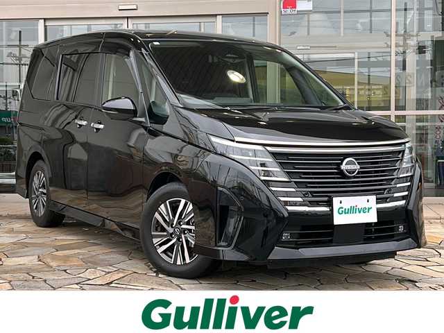 日産 セレナ e－パワー ハイウェイスター V 静岡県 2023(令5)年 0.5万km ダイヤモンドブラック 純正ナビ/・（Bluetooth/CD/DVD/USB/フルセグTV/　HDMI/ラジオ/主要装備/・プロパイロットシステム/・エマージェンシーブレーキー/・レーンキープアシスト/・全方位カメラ/・アラウンドビューモニター/・両側パワースライドドア/・フリップダウンモニター/・デジタルインナーミラー/・BSM/・置くだけ充電/・AC1500/・SOSコール/・オートホールド/・ステアリングリモコン/・ETC2.0
