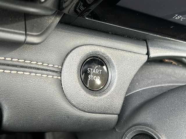 日産 セレナ e－パワー ハイウェイスター V 静岡県 2023(令5)年 0.5万km ダイヤモンドブラック 純正ナビ/・（Bluetooth/CD/DVD/USB/フルセグTV/　HDMI/ラジオ/主要装備/・プロパイロットシステム/・エマージェンシーブレーキー/・レーンキープアシスト/・全方位カメラ/・アラウンドビューモニター/・両側パワースライドドア/・フリップダウンモニター/・デジタルインナーミラー/・BSM/・置くだけ充電/・AC1500/・SOSコール/・オートホールド/・ステアリングリモコン/・ETC2.0