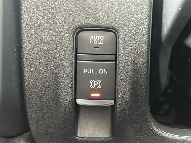 日産 セレナ e－パワー ハイウェイスター V 静岡県 2023(令5)年 0.5万km ダイヤモンドブラック 純正ナビ/・（Bluetooth/CD/DVD/USB/フルセグTV/　HDMI/ラジオ/主要装備/・プロパイロットシステム/・エマージェンシーブレーキー/・レーンキープアシスト/・全方位カメラ/・アラウンドビューモニター/・両側パワースライドドア/・フリップダウンモニター/・デジタルインナーミラー/・BSM/・置くだけ充電/・AC1500/・SOSコール/・オートホールド/・ステアリングリモコン/・ETC2.0