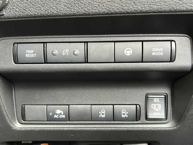 日産 セレナ e－パワー ハイウェイスター V 静岡県 2023(令5)年 0.5万km ダイヤモンドブラック 純正ナビ/・（Bluetooth/CD/DVD/USB/フルセグTV/　HDMI/ラジオ/主要装備/・プロパイロットシステム/・エマージェンシーブレーキー/・レーンキープアシスト/・全方位カメラ/・アラウンドビューモニター/・両側パワースライドドア/・フリップダウンモニター/・デジタルインナーミラー/・BSM/・置くだけ充電/・AC1500/・SOSコール/・オートホールド/・ステアリングリモコン/・ETC2.0