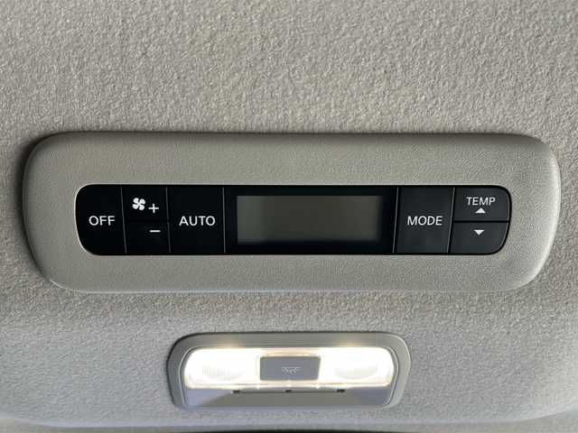 日産 セレナ e－パワー ハイウェイスター V 静岡県 2023(令5)年 0.5万km ダイヤモンドブラック 純正ナビ/・（Bluetooth/CD/DVD/USB/フルセグTV/　HDMI/ラジオ/主要装備/・プロパイロットシステム/・エマージェンシーブレーキー/・レーンキープアシスト/・全方位カメラ/・アラウンドビューモニター/・両側パワースライドドア/・フリップダウンモニター/・デジタルインナーミラー/・BSM/・置くだけ充電/・AC1500/・SOSコール/・オートホールド/・ステアリングリモコン/・ETC2.0