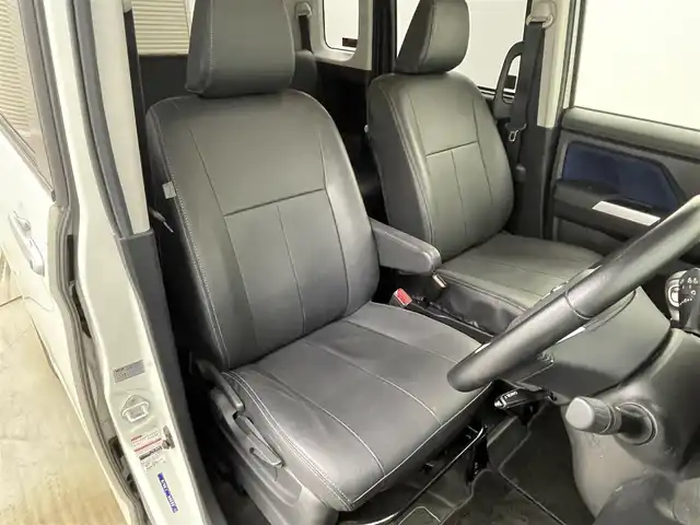 トヨタ ルーミー カスタムG 岡山県 2019(令1)年 3.6万km パールホワイトⅢ 社外9型ナビ MDV-M906HDL/地デジ/DVD/Bluetooth/SD/バックカメラ/スマートアシスト/両側パワースライドドア/シートヒーター/純正フロアマット/純正15インチアルミホイール/ビルトインETC2.0/クルーズコントロール/LEDヘッドライト/オートライト/プッシュスタート /スマートキー/シートカバー