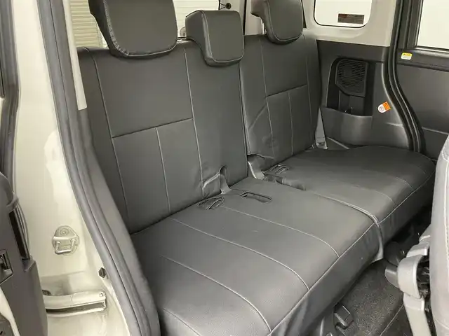 トヨタ ルーミー カスタムG 岡山県 2019(令1)年 3.6万km パールホワイトⅢ 社外9型ナビ MDV-M906HDL/地デジ/DVD/Bluetooth/SD/バックカメラ/スマートアシスト/両側パワースライドドア/シートヒーター/純正フロアマット/純正15インチアルミホイール/ビルトインETC2.0/クルーズコントロール/LEDヘッドライト/オートライト/プッシュスタート /スマートキー/シートカバー