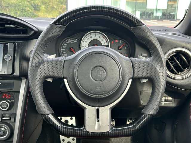 トヨタ ８６ GT 佐賀県 2012(平24)年 7万km ライトニングレッド 純正ナビ/　　CD/DVD/BT/フルセグ/バックカメラ/HIDオートライト/純正17インチアルミホイール/SPORTモードボタン/SNOWモードボタン/VSC SPORTボタン/トランクオープナー/スマートキー/ETC