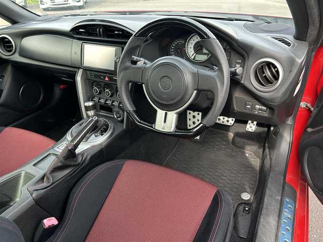 トヨタ ８６ GT 佐賀県 2012(平24)年 7万km ライトニングレッド 純正ナビ/　　CD/DVD/BT/フルセグ/バックカメラ/HIDオートライト/純正17インチアルミホイール/SPORTモードボタン/SNOWモードボタン/VSC SPORTボタン/トランクオープナー/スマートキー/ETC