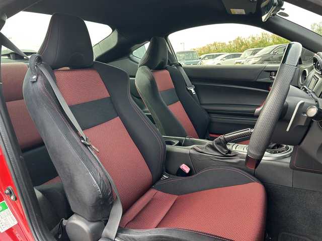 トヨタ ８６ GT 佐賀県 2012(平24)年 7万km ライトニングレッド 純正ナビ/　　CD/DVD/BT/フルセグ/バックカメラ/HIDオートライト/純正17インチアルミホイール/SPORTモードボタン/SNOWモードボタン/VSC SPORTボタン/トランクオープナー/スマートキー/ETC