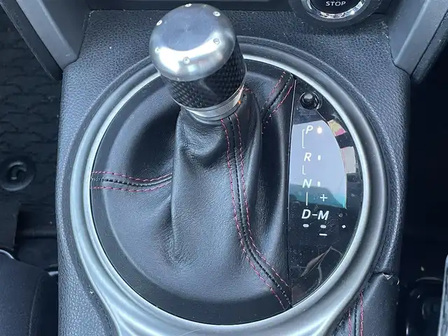 トヨタ ８６ GT 佐賀県 2012(平24)年 7万km ライトニングレッド 純正ナビ/・バックカメラ/・フルセグTV/BT/CD/DVD/社外ドラレコ型デジタルインナーミラー(SDなし)/HIDヘッドライト/オートライト/フォグランプ/純正17インチＡＷ/パドルシフト/ＥＴＣ/プッシュスタート/スペアキー×1/取扱説明書/保証書