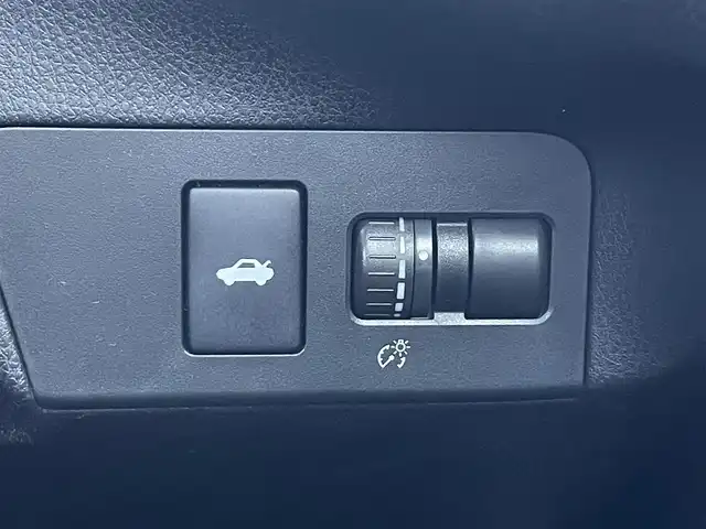 トヨタ ８６ GT 佐賀県 2012(平24)年 7万km ライトニングレッド 純正ナビ/・バックカメラ/・フルセグTV/BT/CD/DVD/社外ドラレコ型デジタルインナーミラー(SDなし)/HIDヘッドライト/オートライト/フォグランプ/純正17インチＡＷ/パドルシフト/ＥＴＣ/プッシュスタート/スペアキー×1/取扱説明書/保証書