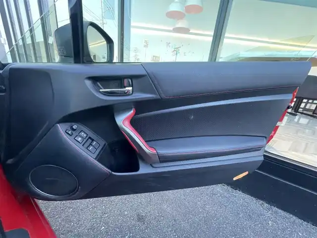 トヨタ ８６ GT 佐賀県 2012(平24)年 7万km ライトニングレッド 純正ナビ/・バックカメラ/・フルセグTV/BT/CD/DVD/社外ドラレコ型デジタルインナーミラー(SDなし)/HIDヘッドライト/オートライト/フォグランプ/純正17インチＡＷ/パドルシフト/ＥＴＣ/プッシュスタート/スペアキー×1/取扱説明書/保証書