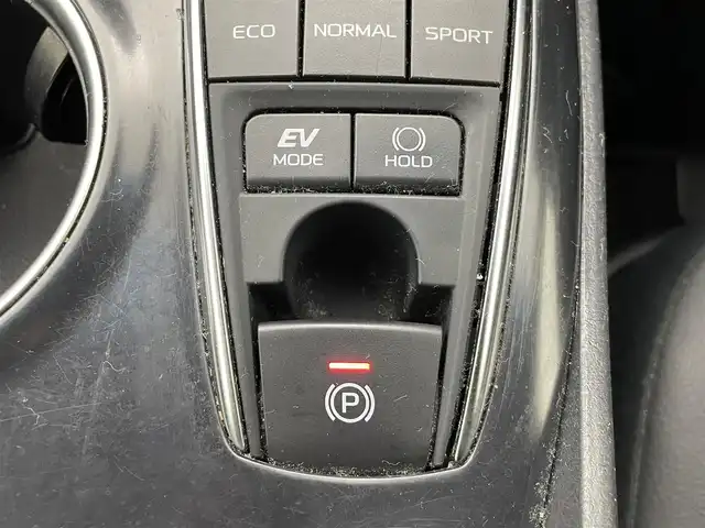 トヨタ カムリ WSレザーパッケージ 群馬県 2020(令2)年 10.7万km プラチナホワイトパールマイカ AC100V/CD/DVDプレーヤー/純正８インチディスプレイナビ/・JBLプレミアムサウンドシステム/・フルセグTV/Apple CarPlay/Android Auto/・AM/FM/Bluetooth/USB/Miracast//＝＝＝＝＝＝＝/Toyota Safety Sense/・プリクラッシュセーフティ/・レーンディパーチャーアラート/・オートマチックハイビーム/・レーダークルーズコントロール/インテリジェントクリアランスソナー/カラーヘッドアップディスプレイ/ブラインドスポットモニター/リヤクロストラフィックオートブレーキ/車両接近通報装置/パドルシフト/前席パワーシート/シートヒーター