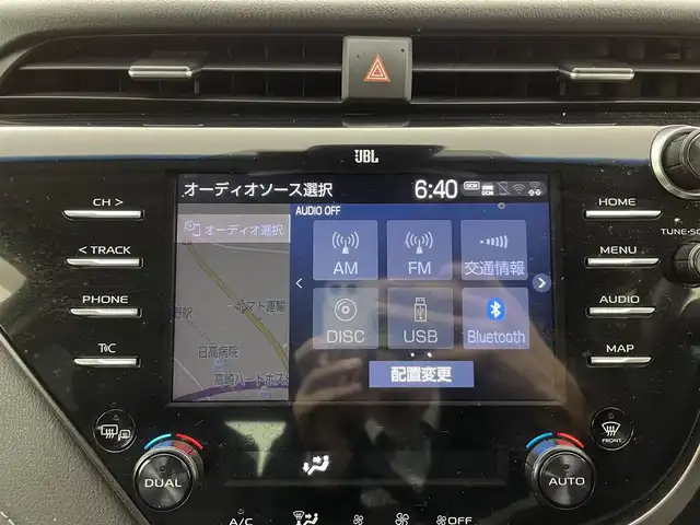 トヨタ カムリ WSレザーパッケージ 群馬県 2020(令2)年 10.7万km プラチナホワイトパールマイカ AC100V/CD/DVDプレーヤー/純正８インチディスプレイナビ/・JBLプレミアムサウンドシステム/・フルセグTV/Apple CarPlay/Android Auto/・AM/FM/Bluetooth/USB/Miracast//＝＝＝＝＝＝＝/Toyota Safety Sense/・プリクラッシュセーフティ/・レーンディパーチャーアラート/・オートマチックハイビーム/・レーダークルーズコントロール/インテリジェントクリアランスソナー/カラーヘッドアップディスプレイ/ブラインドスポットモニター/リヤクロストラフィックオートブレーキ/車両接近通報装置/パドルシフト/前席パワーシート/シートヒーター