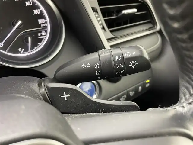 トヨタ カムリ WSレザーパッケージ 群馬県 2020(令2)年 10.7万km プラチナホワイトパールマイカ AC100V/CD/DVDプレーヤー/純正８インチディスプレイナビ/・JBLプレミアムサウンドシステム/・フルセグTV/Apple CarPlay/Android Auto/・AM/FM/Bluetooth/USB/Miracast//＝＝＝＝＝＝＝/Toyota Safety Sense/・プリクラッシュセーフティ/・レーンディパーチャーアラート/・オートマチックハイビーム/・レーダークルーズコントロール/インテリジェントクリアランスソナー/カラーヘッドアップディスプレイ/ブラインドスポットモニター/リヤクロストラフィックオートブレーキ/車両接近通報装置/パドルシフト/前席パワーシート/シートヒーター