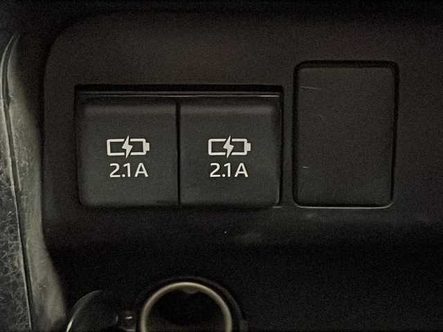 トヨタ ヴォクシー ハイブリッド ZS 煌Ⅱ 茨城県 2020(令2)年 5.9万km ブラッキッシュアゲハガラスフレーク 11インチナビ/フルセグTV/バックモニター/両側電動スライドドア/LEDライト/ETC/前後ドライブレコーダー/アダプティブクルーズコントロール/シートヒーター（D＋N席）/衝突軽減ブレーキ/横滑り防止機能/レーンキープアシスト/プッシュスタート/スマートキー