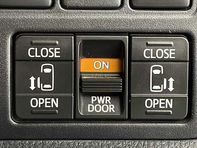 トヨタ ヴォクシー ハイブリッド ZS 煌Ⅱ 茨城県 2020(令2)年 5.9万km ブラッキッシュアゲハガラスフレーク 11インチナビ/フルセグTV/バックモニター/両側電動スライドドア/LEDライト/ETC/前後ドライブレコーダー/アダプティブクルーズコントロール/シートヒーター（D＋N席）/衝突軽減ブレーキ/横滑り防止機能/レーンキープアシスト/プッシュスタート/スマートキー