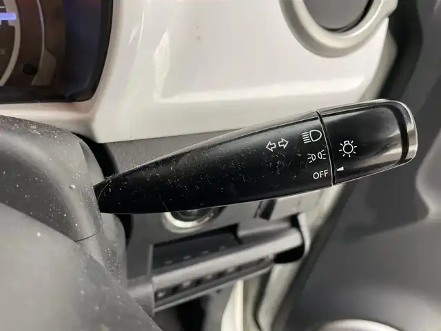 スズキ ハスラー G 兵庫県 2015(平27)年 7.9万km クリスタルホワイトパール/ブラック2トーン ・社外SDナビ/・ワンセグTV/・DVD再生可能/・バックカメラ/・ETC/・シートヒーターD席のみ/・衝突軽減ブレーキ/・アイドリングストップ/・横滑り防止装置/・スマートキー/・プッシュスタート/・社外フロアマット/・ドアバイザー