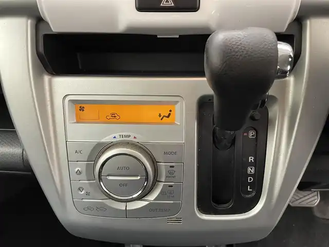 スズキ ハスラー G 兵庫県 2015(平27)年 7.9万km クリスタルホワイトパール/ブラック2トーン ・社外SDナビ/・ワンセグTV/・DVD再生可能/・バックカメラ/・ETC/・シートヒーターD席のみ/・衝突軽減ブレーキ/・アイドリングストップ/・横滑り防止装置/・スマートキー/・プッシュスタート/・社外フロアマット/・ドアバイザー