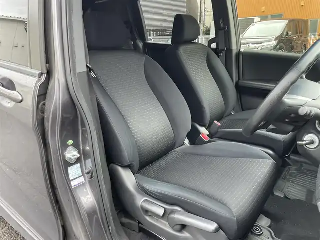 ホンダ フリード スパイク ハイブリット 静岡県 2013(平25)年 8万km モダンスティールM ワンオーナー/前後方向ドライブレコーダー/純正メモリナビ/・SD/USB/CD/DVD/バックカメラ/両側スライドドア/ステアリングリモコン/オートライト/ＥＴＣ/キーレス/純正ゴムマット/純正ＨＩＤヘッドライト/新車時保証書/取扱説明書