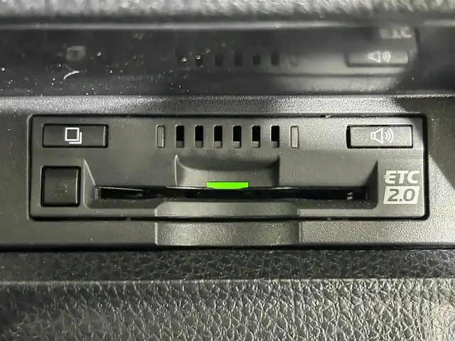 トヨタ ヴォクシー ハイブリッド ZS 煌Ⅱ 佐賀県 2019(令1)年 5.1万km ブラック 純正ディーラー10インチナビ/バックモニター/フルセグテレビ/CD/DVD/BT/SD/FM.AM/プリクラッシュセーフティ/レーンディパーチャーアラート/オートハイビーム/クルーズコントロール/前後ドライブレコーダー/社外シートカバー/ビルトインETC2.0/ステアリングスイッチ/保証書/取扱説明書