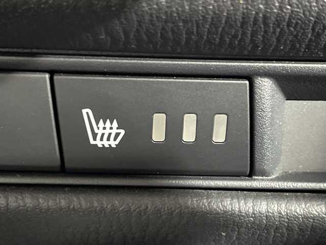 マツダ ＣＸ－３ XD Lパッケージ 神奈川県 2015(平27)年 2.1万km ディープクリスタルブルーマイカ ディーゼルターボ/BOSEプレミアムサウンドシステム/マツダコネクト/フルセグ CD DVD/Bluetooth　USB AM FM　AUX　AM FM/バックカメラ/ｉ－ＡＣＴＩＶＳＥＮＳＥ/マツダクルーズコントロール/ブラインドスポットモニタリング/スマートブレーキサポート/スマートシティブレーキサポート/AT誤発進抑制機能/車線逸脱警報/リアビークルモニタリング/ハイビームコントロール/AFS/アイドリングストップ/純正ビルトインETC/前方ドライブレコーダー/ハーフレザーシート/前席シートヒーター/革巻きステアリング/パドルシフト/プッシュスタート/スマートキー/LEDヘッドランプ/オートライト/純正リアスポイラー/純正18インチアルミホイール/スペアキー