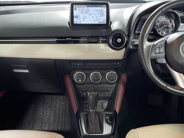 マツダ ＣＸ－３ XD Lパッケージ 神奈川県 2015(平27)年 2.1万km ディープクリスタルブルーマイカ ディーゼルターボ/BOSEプレミアムサウンドシステム/マツダコネクト/フルセグ CD DVD/Bluetooth　USB AM FM　AUX　AM FM/バックカメラ/ｉ－ＡＣＴＩＶＳＥＮＳＥ/マツダクルーズコントロール/ブラインドスポットモニタリング/スマートブレーキサポート/スマートシティブレーキサポート/AT誤発進抑制機能/車線逸脱警報/リアビークルモニタリング/ハイビームコントロール/AFS/アイドリングストップ/純正ビルトインETC/前方ドライブレコーダー/ハーフレザーシート/前席シートヒーター/革巻きステアリング/パドルシフト/プッシュスタート/スマートキー/LEDヘッドランプ/オートライト/純正リアスポイラー/純正18インチアルミホイール/スペアキー
