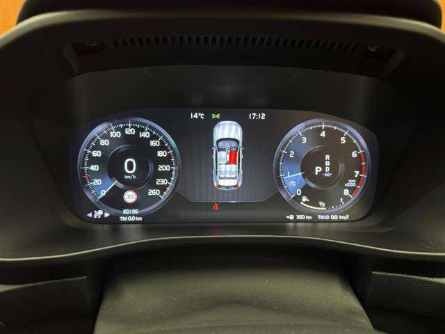 ボルボ ＸＣ４０ T5 AWD インスクリプション 千葉県 2018(平30)年 6.1万km デニムブルーメタリック パノラマＳＲ　/ｈａｒｍａｎｋａｒｄｏｎサウンド　/茶革　/ＡＣＣ　/ナビ　/ＴＶ　/３６０°　/Ｂｌｕｅｔｏｏｔｈ接続　/ＣａｒＰｌａｙ　/自動駐車　/シートＨ　/電動リアゲート　/衝突軽減Ｂ　/ＢＳＭ　/ＬＫＡ　/１オーナー