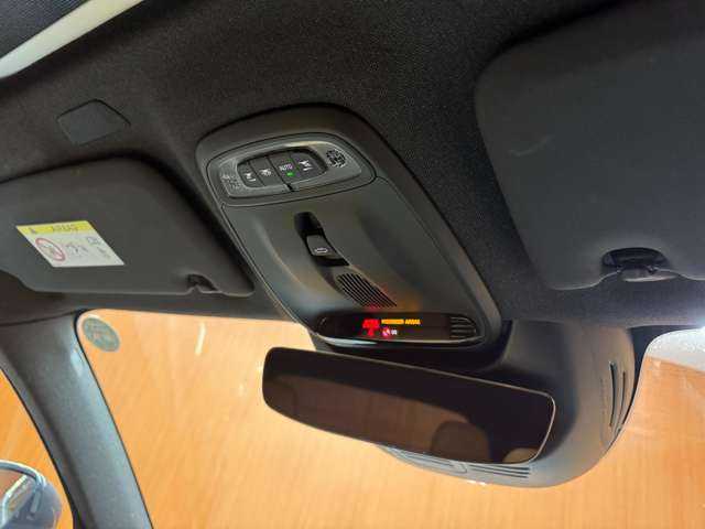 ボルボ ＸＣ４０ T5 AWD インスクリプション 千葉県 2018(平30)年 6.1万km デニムブルーメタリック パノラマＳＲ　/ｈａｒｍａｎｋａｒｄｏｎサウンド　/茶革　/ＡＣＣ　/ナビ　/ＴＶ　/３６０°　/Ｂｌｕｅｔｏｏｔｈ接続　/ＣａｒＰｌａｙ　/自動駐車　/シートＨ　/電動リアゲート　/衝突軽減Ｂ　/ＢＳＭ　/ＬＫＡ　/１オーナー