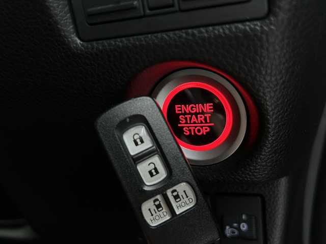 ホンダ Ｎ ＢＯＸ カスタム L ターボ 宮城県 2021(令3)年 6.9万km クリスタルブラックパール 禁煙車/ホンダセンシング/・衝突軽減ブレーキ/・路外逸脱抑制機能/・先行車発進お知らせ機能/・アダプティブクルーズコントロール/・車線維持支援システム/・標識認識機能/・オートハイビーム/・パーキングセンサー/Gathers純正7インチSD/・BT/iPod/SD/USB/AUX/AM/FM/バックカメラ/フルセグTV/両側パワースライドドア/前席シートヒーター/純正ドライブレコーダー（F/R）/純正ビルトインETC/革巻きステアリング/ステアリングスイッチ/パドルシフト/プッシュスタート/スマートキー/LEDヘッドライト/LEDフォグランプ/純正15インチアルミホイール/純正フロアマット/純正ドアバイザー/横滑り防止装置/アイドリングストップ