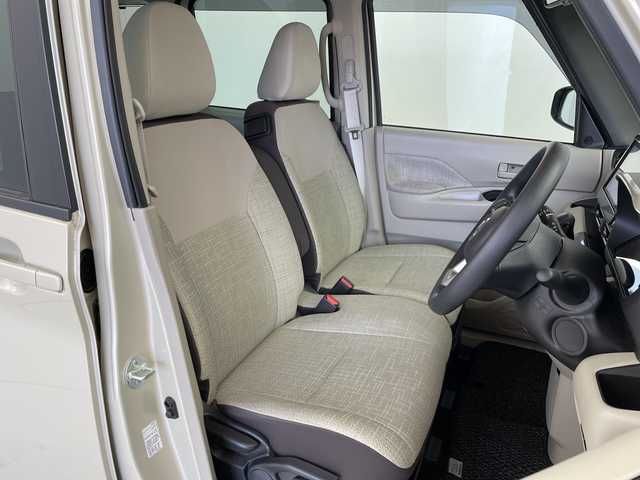 日産 ルークス X 茨城県 2023(令5)年 1.4万km フローズンバニラパール 純正９型ナビ　フルセグＴＶ　パノラミックビューモニター　片側パワースライドドア　アイドリングストップ　衝突軽減ブレーキ　純正フロアマット　コーナーセンサー　スマートキー　純正フロアマット　禁煙車